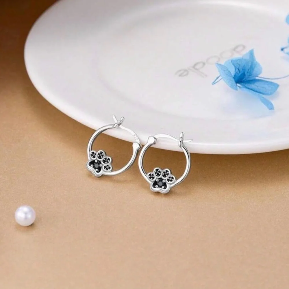 🌹 Hoop Earrings with Black Paw Print‎